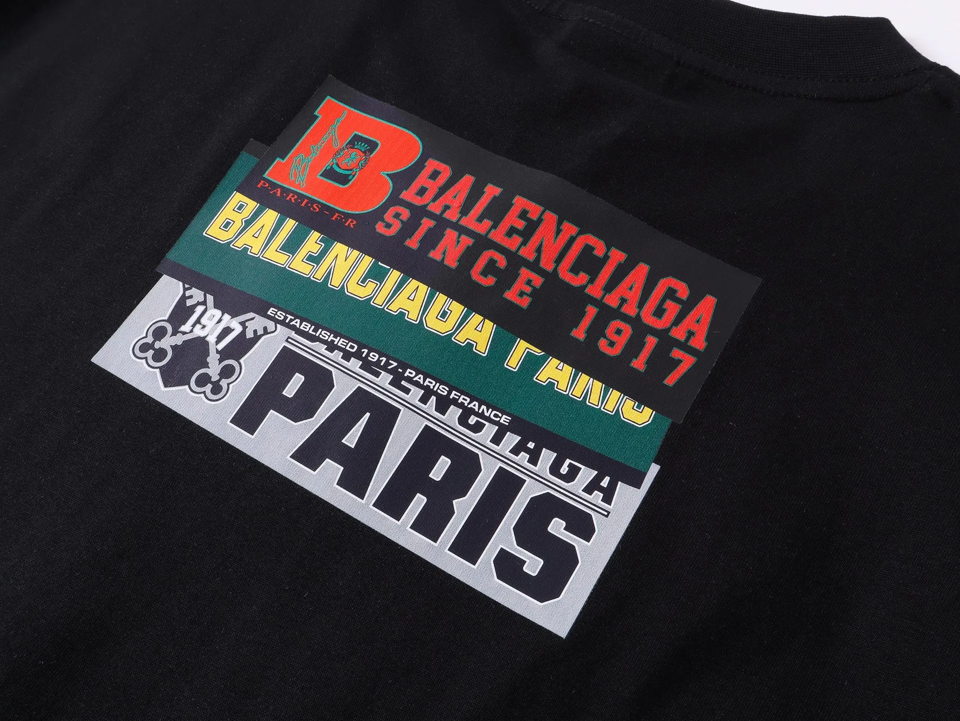 【 . Quality】BALENCI*GA/ .SS 26 New Arrival 。 Balenclag* T 。 ， . Authentic 。 ！ ZP 。 260 ， . ， ， 。 。 。 ， 。 OS . Same Style ：BL 263791 ：Black，White Size：XS S M L